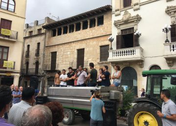 El excedente de cava desploma el precio de la uva un 30%