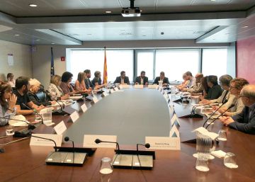Las Administraciones piden a Endesa que no corte la luz a sus clientes vulnerables