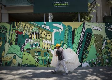 Còmics efímers per embellir les obres dels carrers