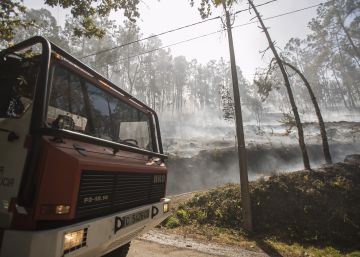 Los grandes incendios alentados por el viento arrasan 1.000 hectáreas en dos días