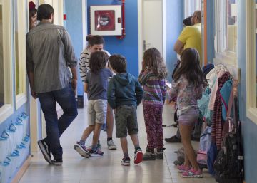 El PSOE denuncia que los alumnos sordos arrancan el curso sin intérpretes de lengua de signos en Madrid