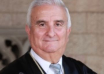 Targeta vermella al Tribunal Constitucional