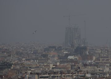 Les furgonetes i camions contaminants tindran un any de moratòria per circular per Barcelona a partir del gener