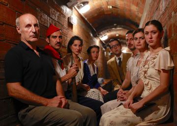La Colometa visita la plaça del Diamant