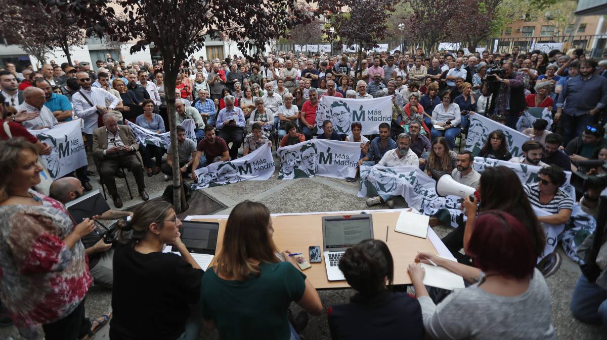 Asamblea de Más Madrid en el centro cultural Galileo, este domingo.