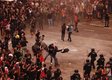 El Síndic denuncia cargas policiales “desproporcionadas” durante los altercados por la sentencia del ‘procés’ El Síndic denuncia cargas policiales “desproporcionadas” durante los altercados por la sentencia del ‘procés’