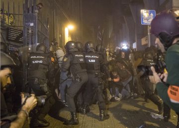 Cortes en el centro de Barcelona y protesta en la Delegación del Gobierno
