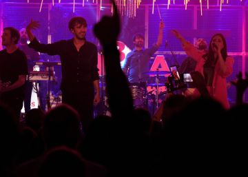 Javiera Mena y Second, cómplices por una noche