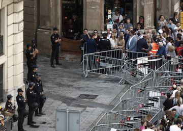 El ayuntamiento pide que la policía abandone la comisaría de Via Laietana El ayuntamiento pide que la policía abandone la comisaría de Via Laietana