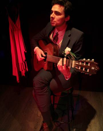 Iñigo de la Serna que interpreta a Abel, el novio.