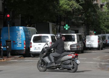 El efecto Amazon en Madrid: el tráfico se “colapsará” si no se cambia el modelo de reparto de paquetes