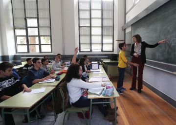 La Generalitat paraliza la encuesta a institutos que pregunta sobre el apoyo a la independencia