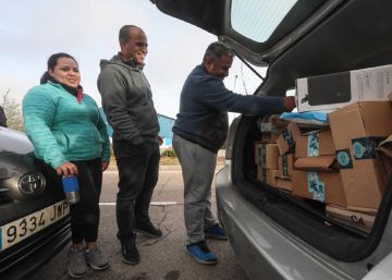 El limbo de Amazon Flex: repartir por 14 euros brutos la hora y pagar la gasolina