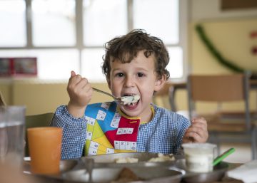 Colau pide a las escuelas que reduzcan la carne roja en los comedores Colau pide a las escuelas que reduzcan la carne roja en los comedores