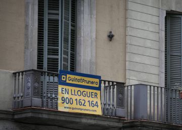 Colau multa a un portal inmobiliario por ofertar un piso de alquiler “solo a españoles”