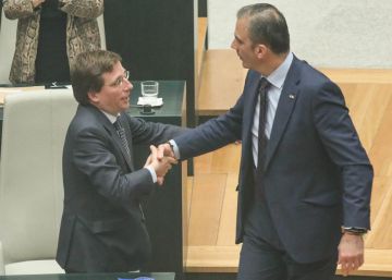 Vox se cobra con recortes sociales y bajada de impuesto su abstención a las cuentas municipales Vox se cobra con recortes sociales y bajada de impuesto su abstención a las cuentas municipales