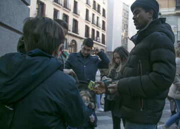 Cuando Atila se refugia bajo la mesa
