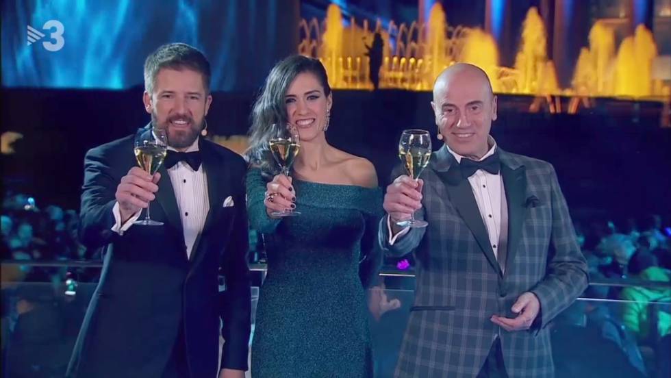 Cruanyes (izquierda), Fernández y Molina, en el momento del brindis.