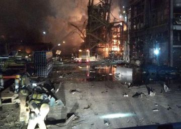 Los Mossos registran la sede y la fábrica de la química accidentada en Tarragona Los Mossos registran la sede y la fábrica de la química accidentada en Tarragona