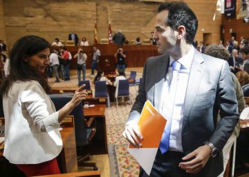 El choque ideológico con Vox dificulta los Presupuestos de PP y Cs
