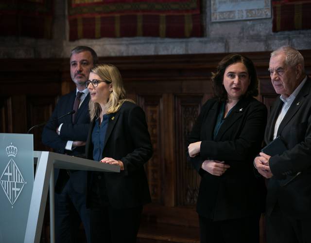 Jaume Collboni, Elsa Artadi, Ada Colau i Ernest Maragall presenten l'acord per als pressupostos de Barcelona.