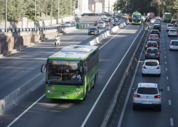 Las paradas de buses nocturnos a demanda de mujeres y menores arrancan este lunes