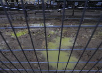Una pista de hielo del Ayuntamiento provoca un vertido en el parque Berlín
