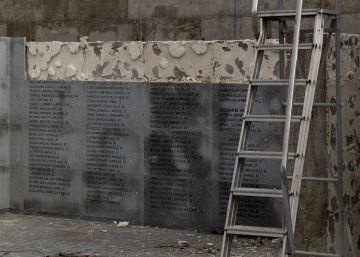 El Ayuntamiento niega las placas del memorial de La Almudena a las víctimas