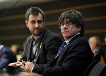 Puigdemont evita la autocrítica en el Parlament y califica el 155 de “golpe de Estado moderno”