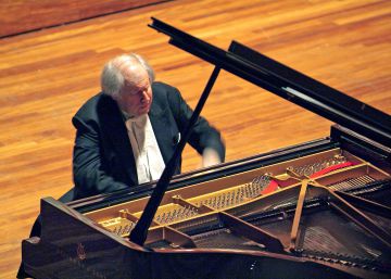 Grigori Sokolov entusiasmó al Palau con su magisterio