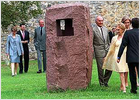 Eduardo Chillida, cuyo estado no ha variado, continúa