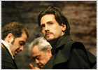 Hamlet ilumina a Juan Diego Botto