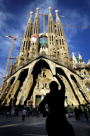 La Sagrada Familia, fotografiada por un turista.