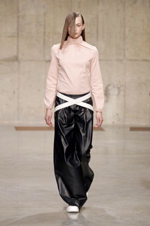 Un diseño de J.W.Anderson para otoñoinvierno 2013