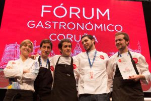 De izquierda a derecha, Lucia Freitas, Diego Bello, Álvaro Villasante, Daniel Guzmán y Diego López.