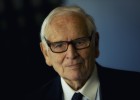 Pierre Cardin sube a escena