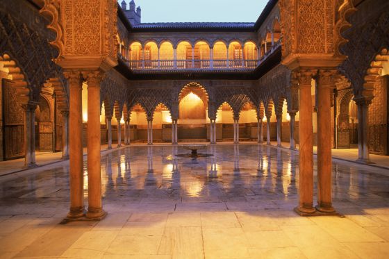 Uno de los patios del Real Alcázar de Sevilla.