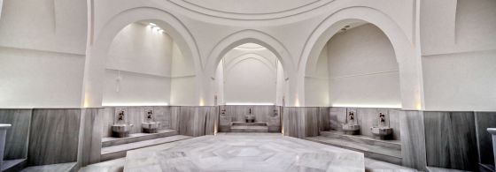 La gran sala hexagonal bajo la cúpula del siglo XVI.