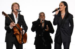Paul McCartney, Kanye West i Rihanna, a l'escenari del teatre Nokia.