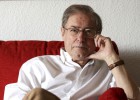 Félix de Azúa entra en la Academia tras imponerse a Armas Marcelo Félix de Azúa entra en la Academia tras imponerse a Armas Marcelo