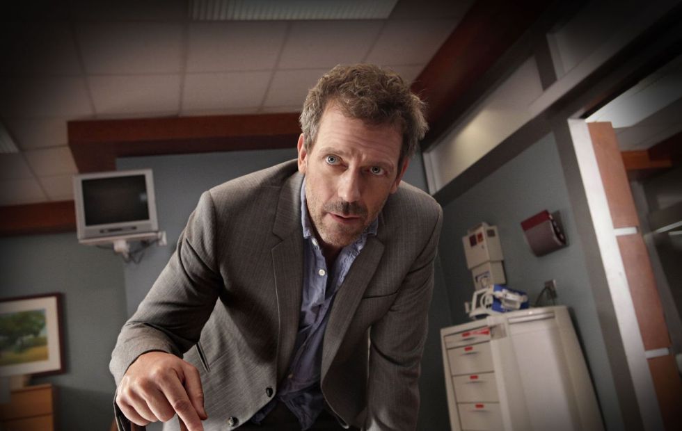 Laurie, en el papel del doctor House.
