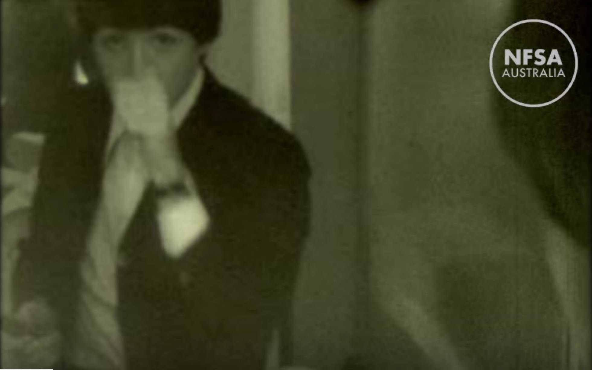 Fotograma do vídeo inédito publicado pelo arquivo australiano. Fotograma do vídeo inédito publicado pelo arquivo australiano.