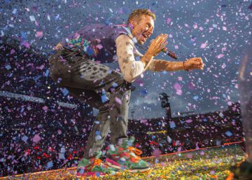 Coldplay tiñe el Estadio Olímpico con un baño de luz y de alegría vistosísimo