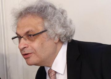 Amin Maalouf: “Ahora todos nos sentimos amenazados” Amin Maalouf: “Ahora todos nos sentimos amenazados”