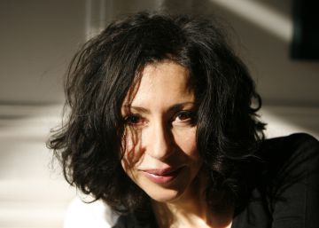 “Solo una mujer es capaz de tomar algo frívolo y sacar algo profundo”