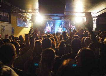 El pequeño negocio de la música en vivo combate la asfixia