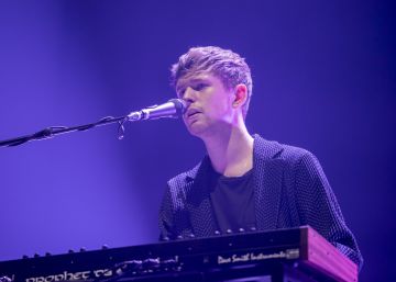 James Blake lucha contra el megaescenario