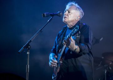 New Order exhibeix el seu classicisme en l’última nit del Sónar