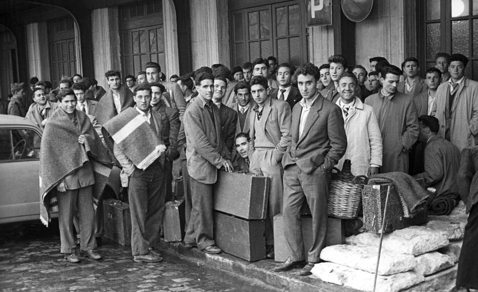 Primer contingente de emigrantes hacia Bélgica, en 1957. 