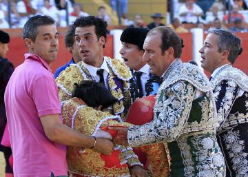 Mor el torero Víctor Barrio després de patir una cornada